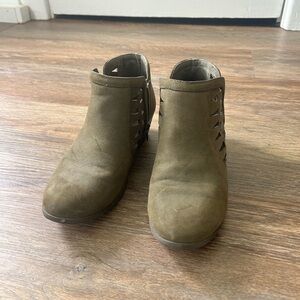 Women's Olive Ankle Boots